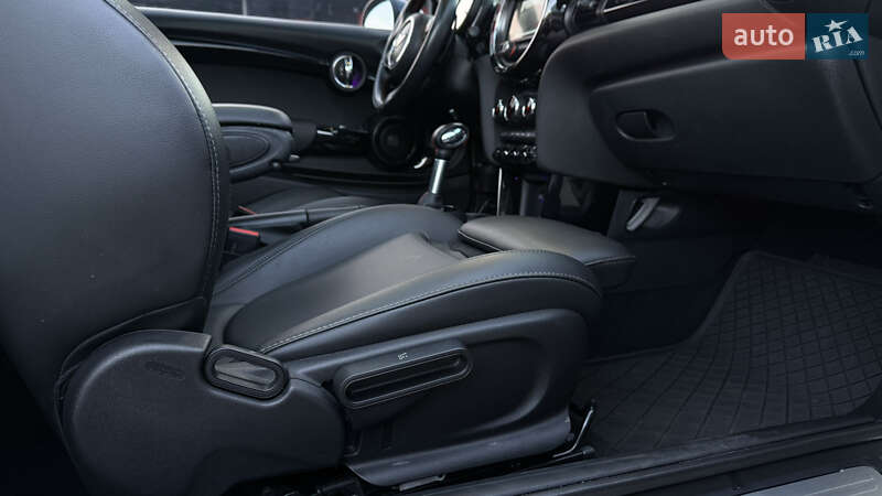 Хэтчбек MINI Cooper 2019 в Житомире фото 22 Хэтчбек MINI Cooper 2019 в Житомире