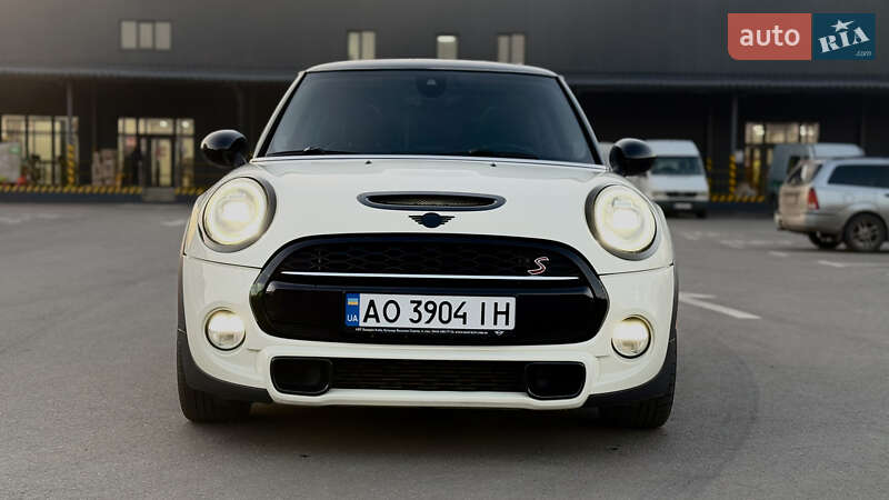 Хэтчбек MINI Cooper 2019 в Житомире фото 3 Хэтчбек MINI Cooper 2019 в Житомире