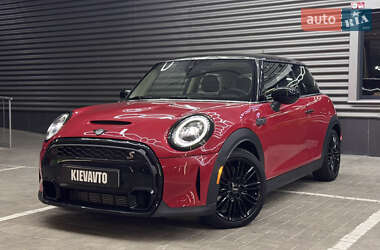 Хэтчбек MINI Cooper 2023 в Киеве