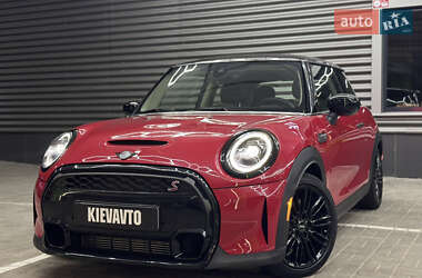 Хэтчбек MINI Cooper 2023 в Киеве