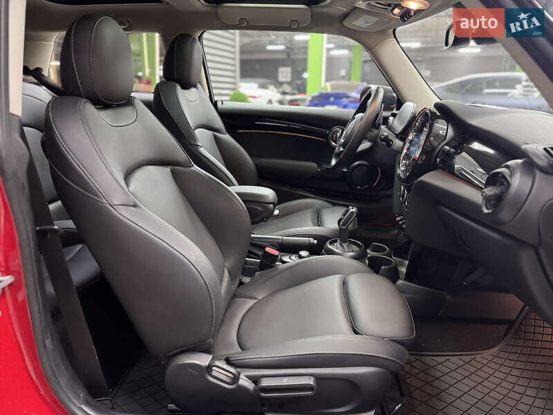 Хэтчбек MINI Cooper 2023 в Киеве