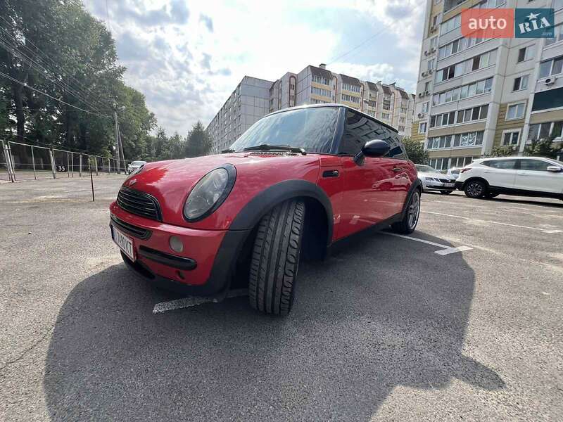 Хэтчбек MINI Cooper 2003 в Вишневом