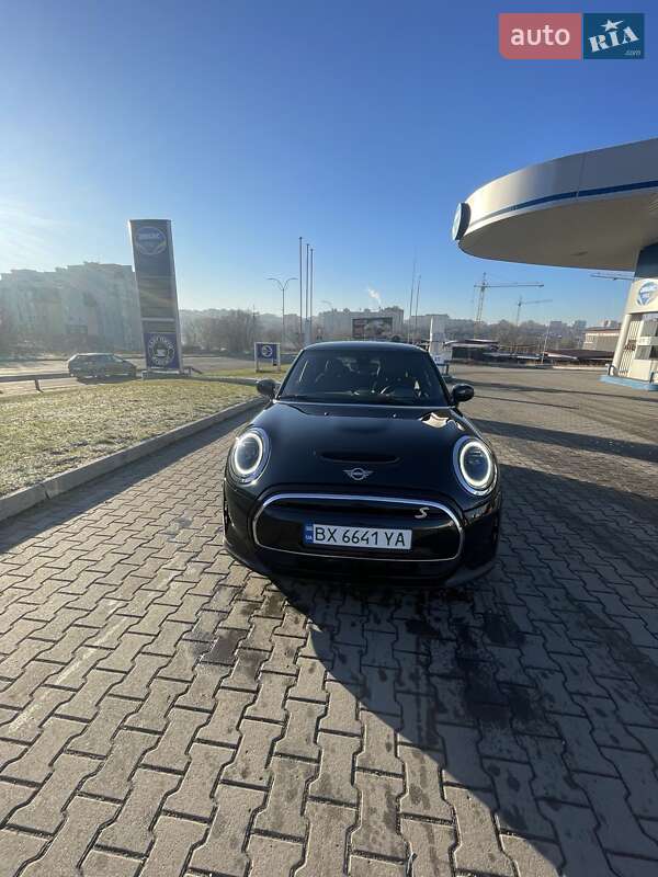 Хэтчбек MINI Cooper 2022 в Хмельницком