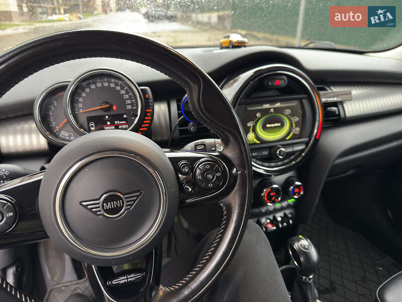 Хэтчбек MINI Cooper 2016 в Киеве