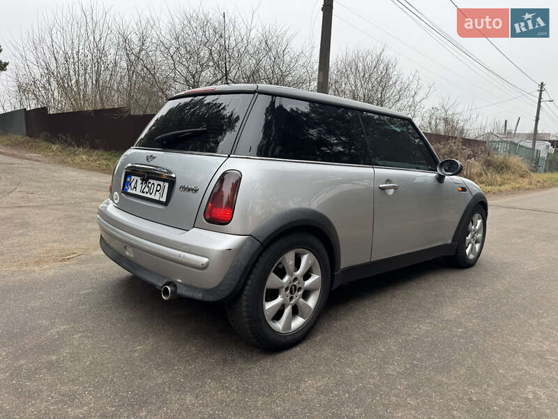 Хэтчбек MINI Cooper 2004 в Киеве