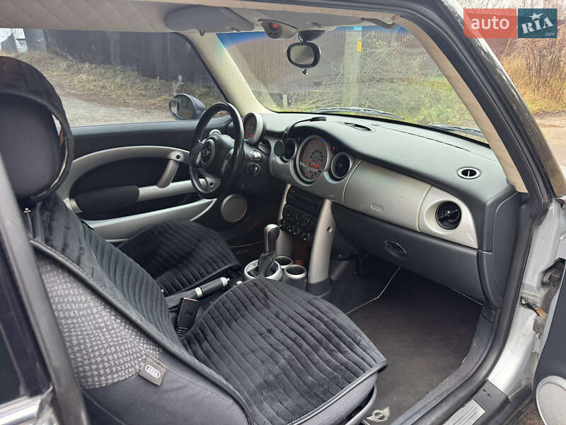 Хэтчбек MINI Cooper 2004 в Киеве