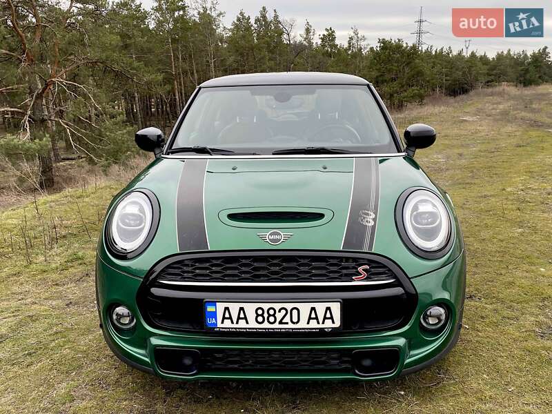 Хэтчбек MINI Cooper 2019 в Киеве