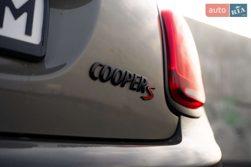 Хэтчбек MINI Cooper 2018 в Киеве