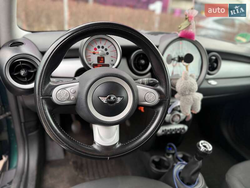 Хэтчбек MINI Cooper 2010 в Киеве фото 14 Хэтчбек MINI Cooper 2010 в Киеве