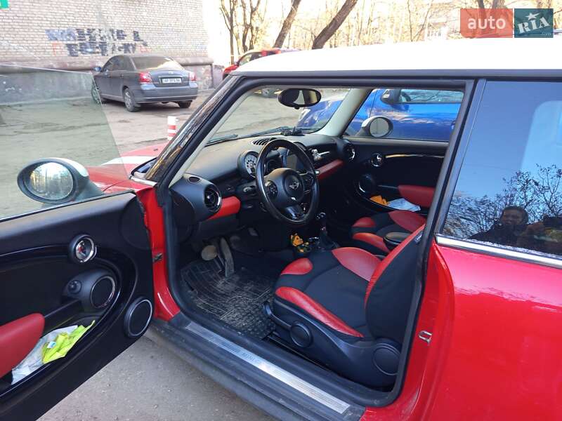 Хэтчбек MINI Cooper 2010 в Запорожье