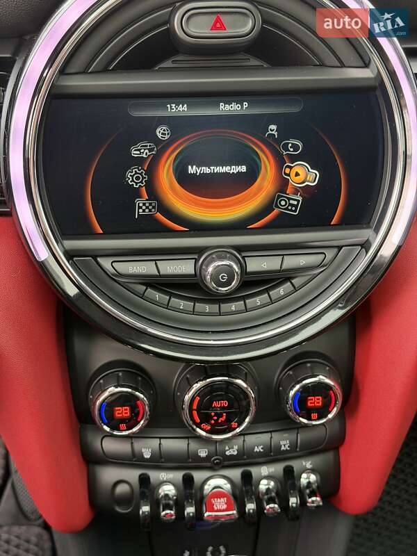 Хэтчбек MINI Cooper 2016 в Днепре