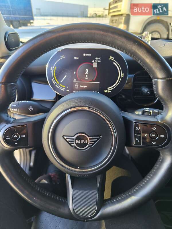 Хэтчбек MINI Cooper 2021 в Коростене