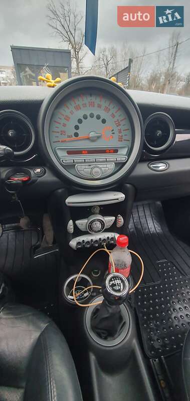 Хэтчбек MINI Cooper 2010 в Житомире