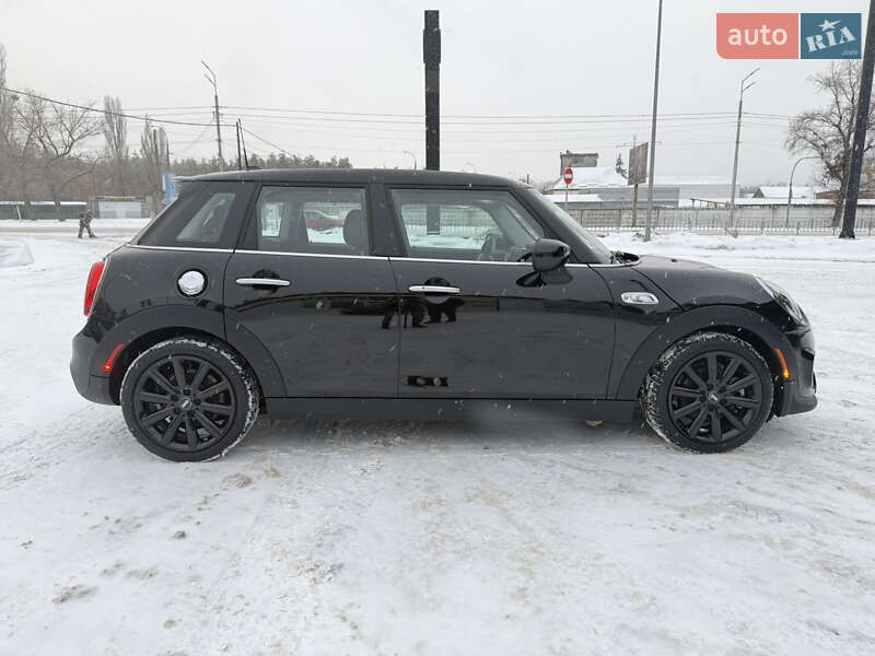 Хэтчбек MINI Cooper 2021 в Киеве