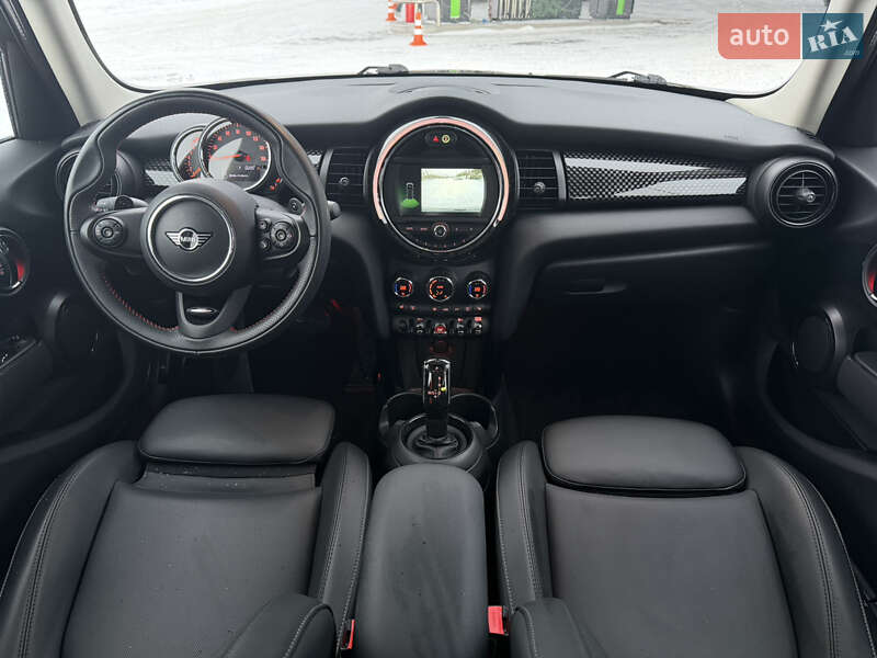 Хэтчбек MINI Cooper 2021 в Киеве