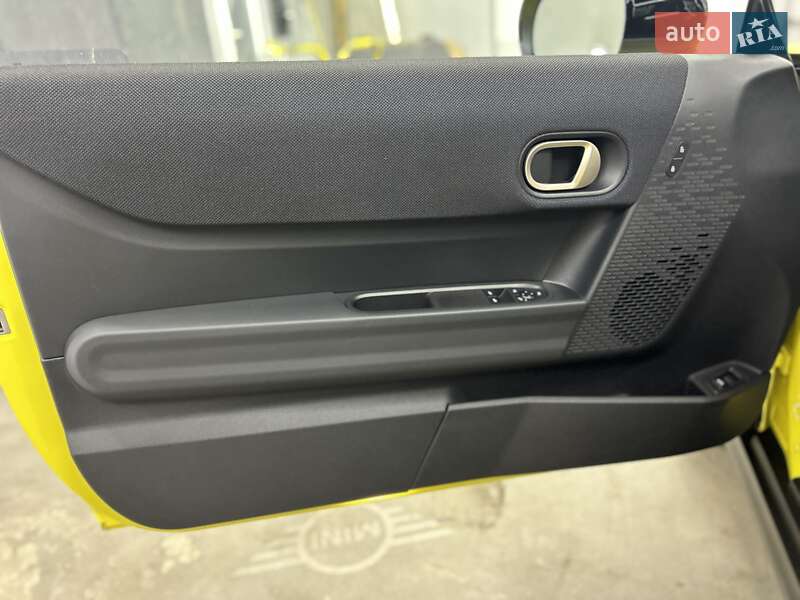 Хэтчбек MINI Cooper 2024 в Львове