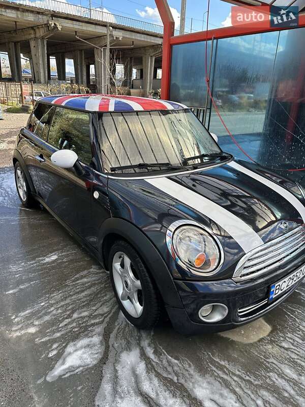 Хэтчбек MINI Cooper 2007 в Львове