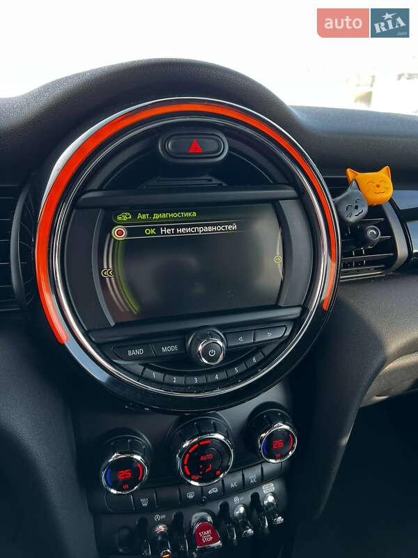 Хетчбек MINI Cooper 2017 в Києві