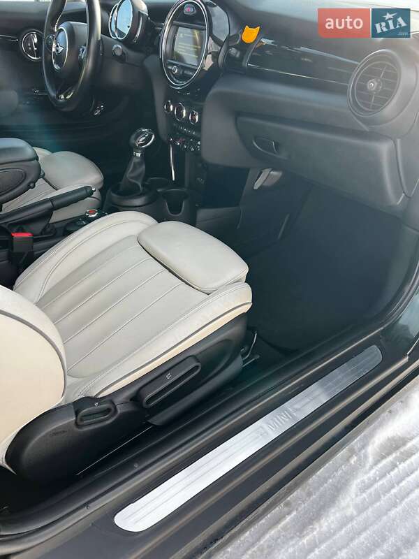 Хетчбек MINI Cooper 2017 в Києві