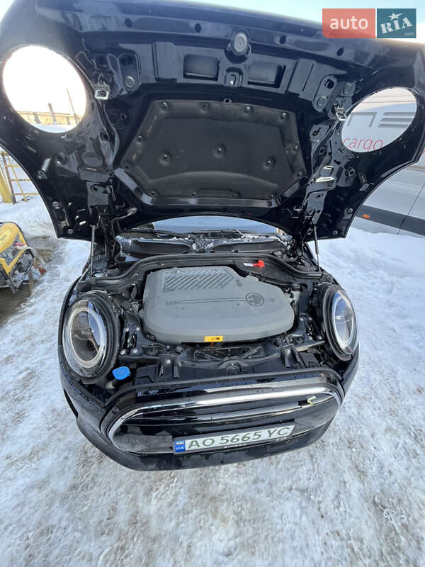 Хэтчбек MINI Cooper 2023 в Тячеве