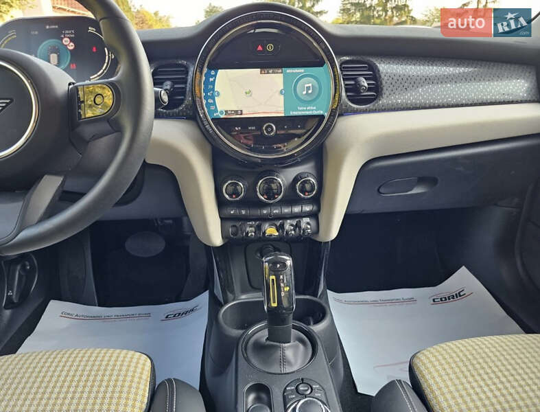 Хэтчбек MINI Cooper 2023 в Тячеве