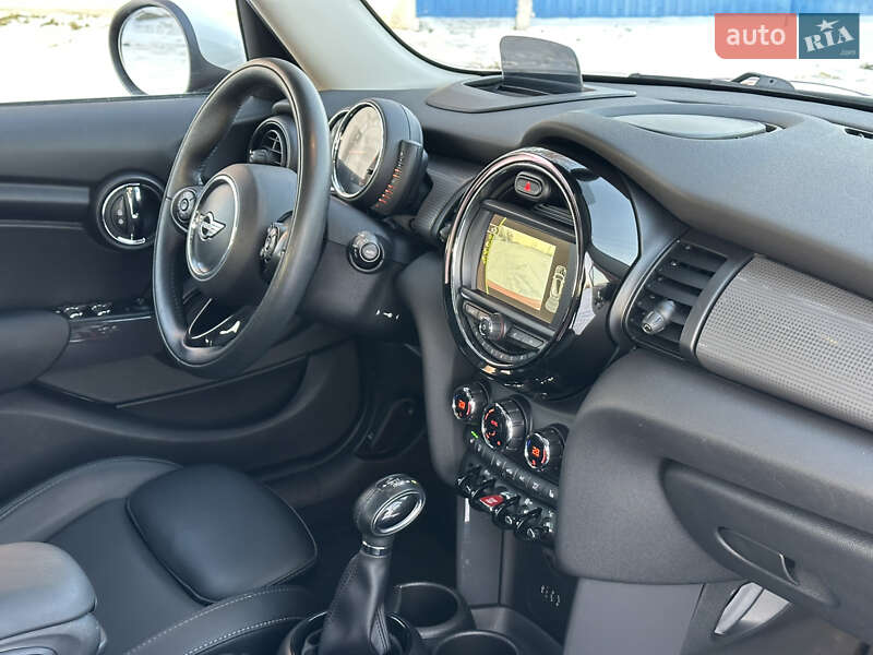 Хетчбек MINI Cooper 2017 в Києві