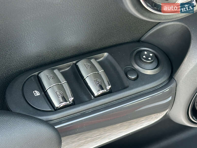 Хетчбек MINI Cooper 2017 в Києві