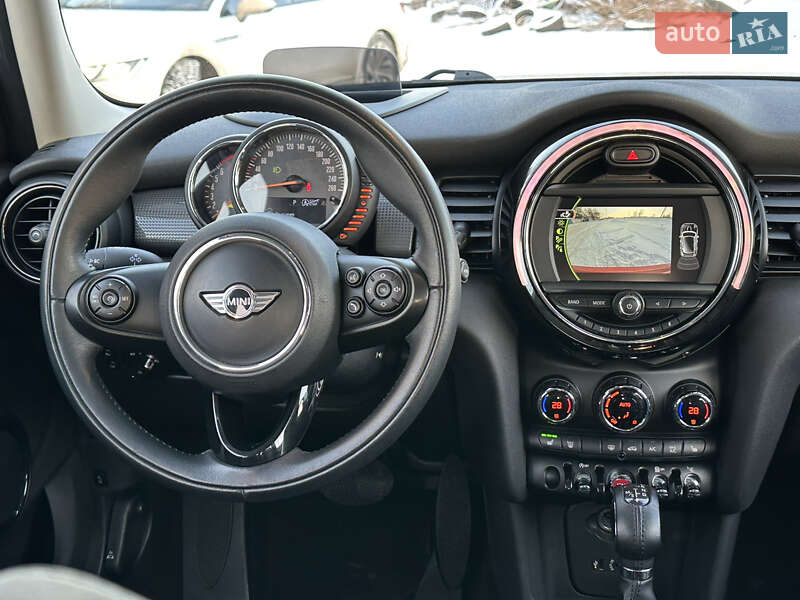 Хетчбек MINI Cooper 2017 в Києві