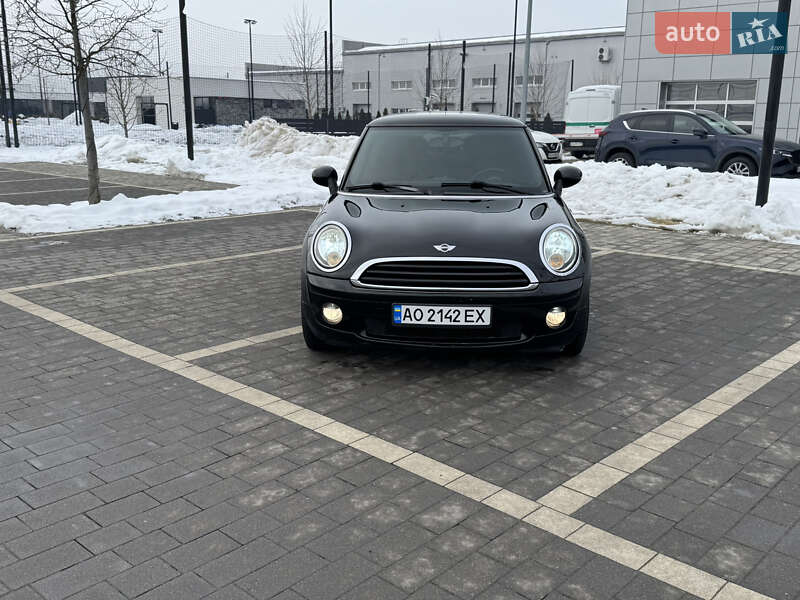 Хэтчбек MINI Cooper 2009 в Мукачево