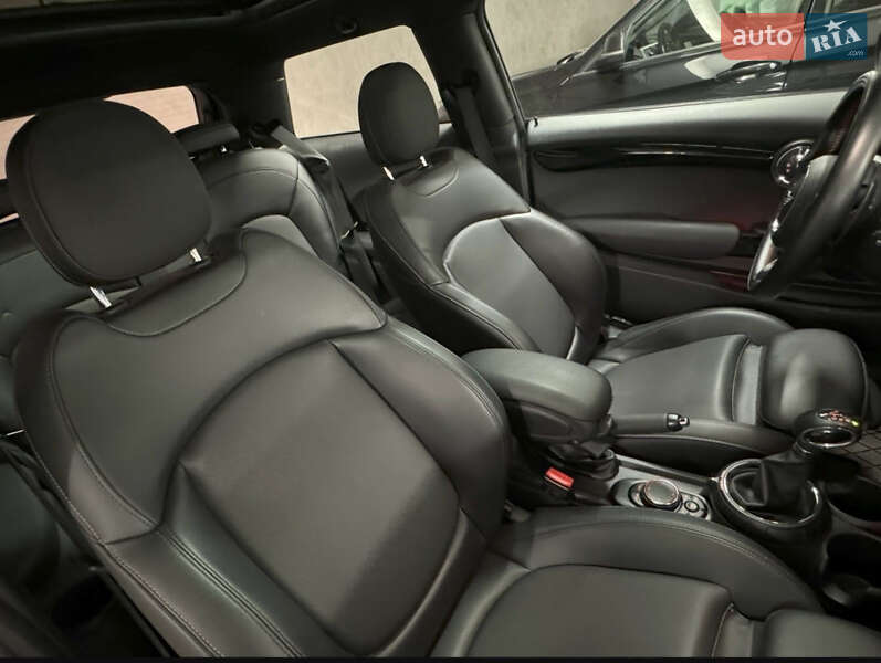 Хэтчбек MINI Cooper 2016 в Киеве