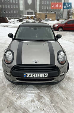 Хэтчбек MINI Cooper 2016 в Киеве