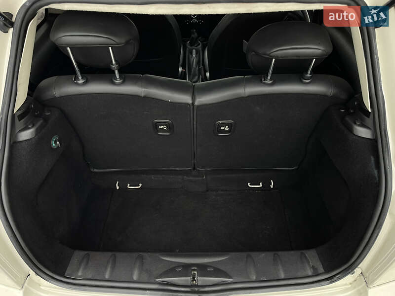 Хэтчбек MINI Cooper 2011 в Ровно фото 19 Хэтчбек MINI Cooper 2011 в Ровно