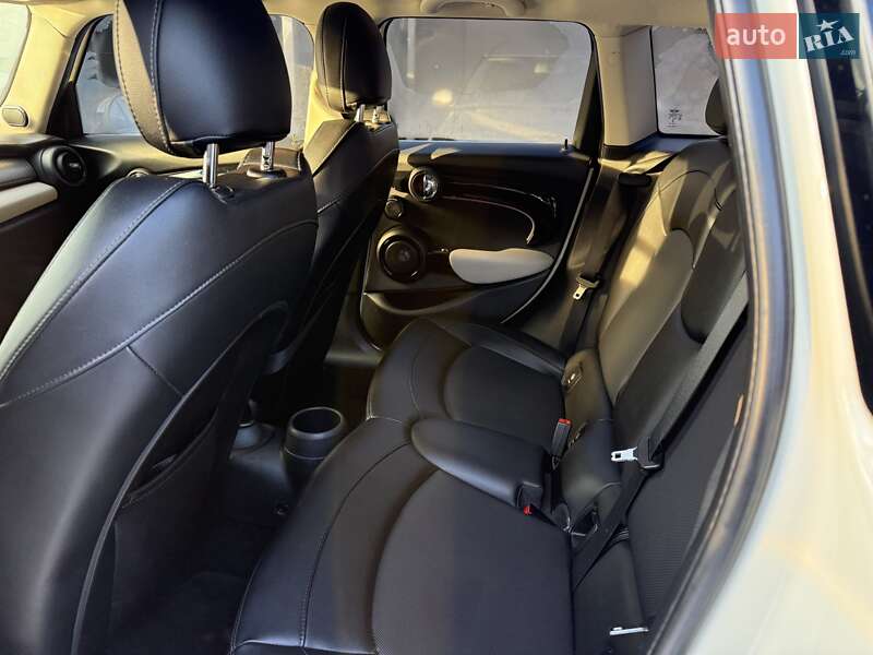 Хетчбек MINI Cooper 2016 в Чернігові фото 5 Хетчбек MINI Cooper 2016 в Чернігові