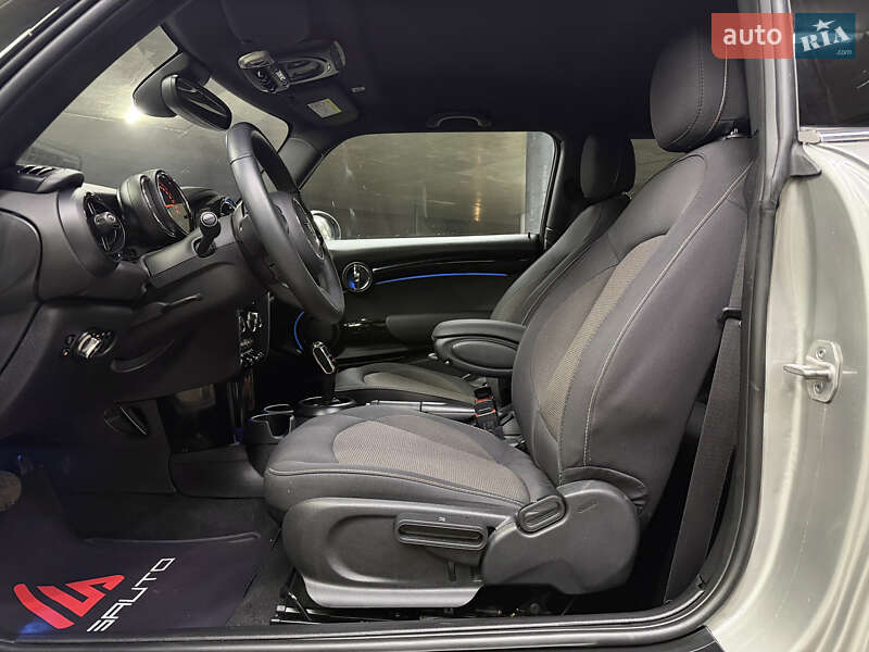 Хэтчбек MINI Cooper 2023 в Одессе