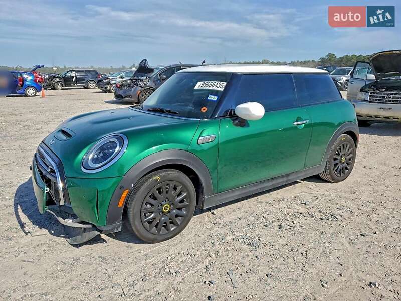 Хэтчбек MINI Cooper 2021 в Львове