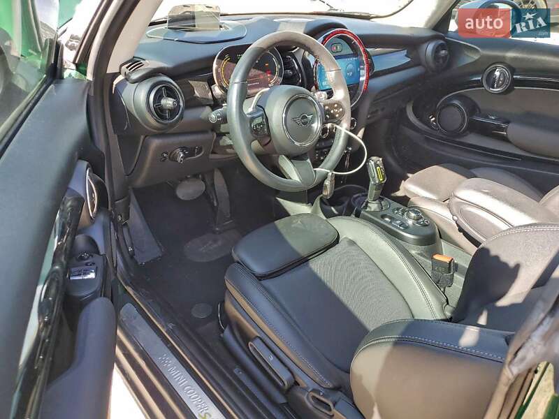 Хэтчбек MINI Cooper 2021 в Львове