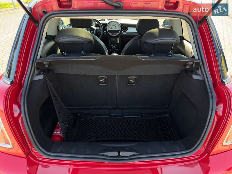 Хэтчбек MINI Cooper 2013 в Ужгороде