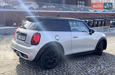 Хэтчбек MINI Cooper 2016 в Днепре