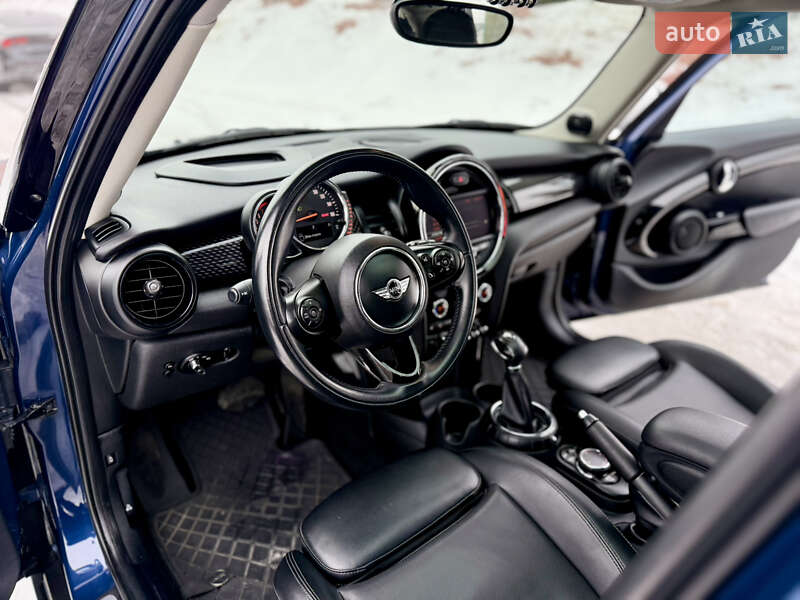 Хэтчбек MINI Cooper 2015 в Виннице