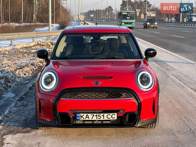 Хэтчбек MINI Cooper 2022 в Киеве