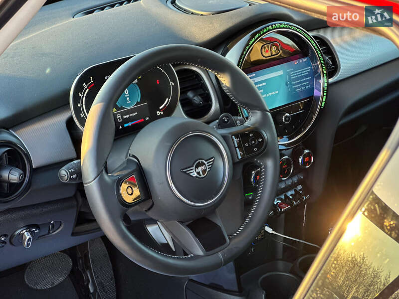 Хэтчбек MINI Cooper 2022 в Киеве
