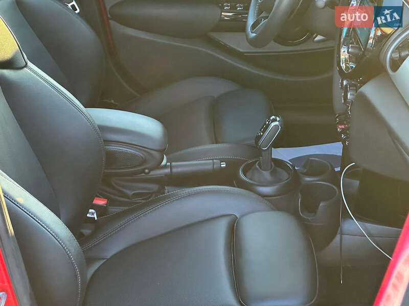 Хэтчбек MINI Cooper 2022 в Киеве