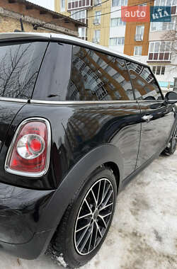 Хэтчбек MINI Cooper 2011 в Бородянке