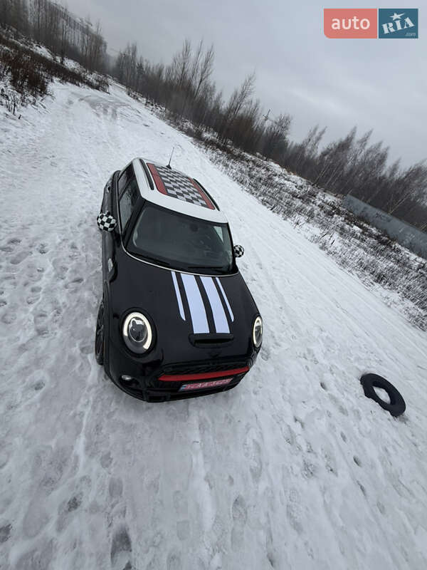 Хэтчбек MINI Cooper 2015 в Киеве