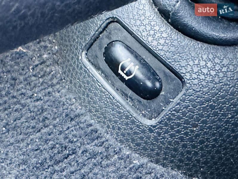 Хэтчбек MINI Cooper 2003 в Киеве