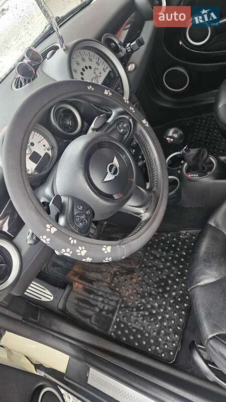 Хэтчбек MINI Cooper 2010 в Львове