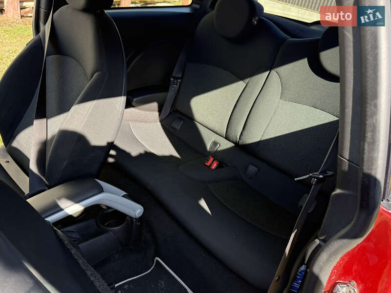 Хэтчбек MINI Cooper 2008 в Трускавце