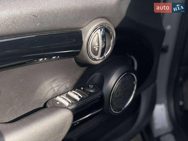 Хэтчбек MINI Cooper 2016 в Днепре фото 13 Хэтчбек MINI Cooper 2016 в Днепре