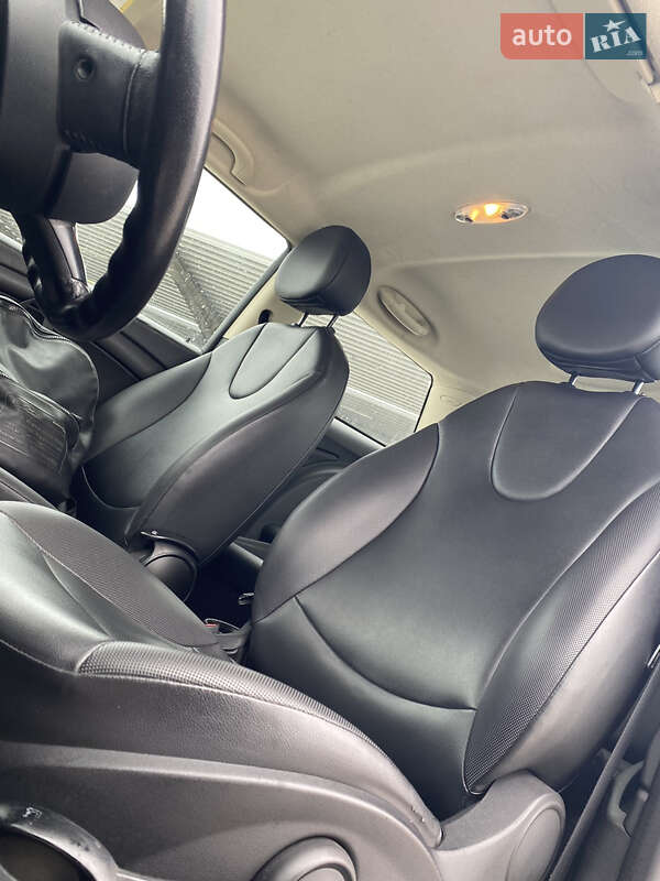 Хетчбек MINI Cooper 2012 в Києві фото 12 Хетчбек MINI Cooper 2012 в Києві