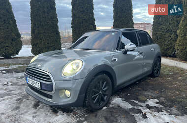 Хэтчбек MINI Cooper 2016 в Броварах